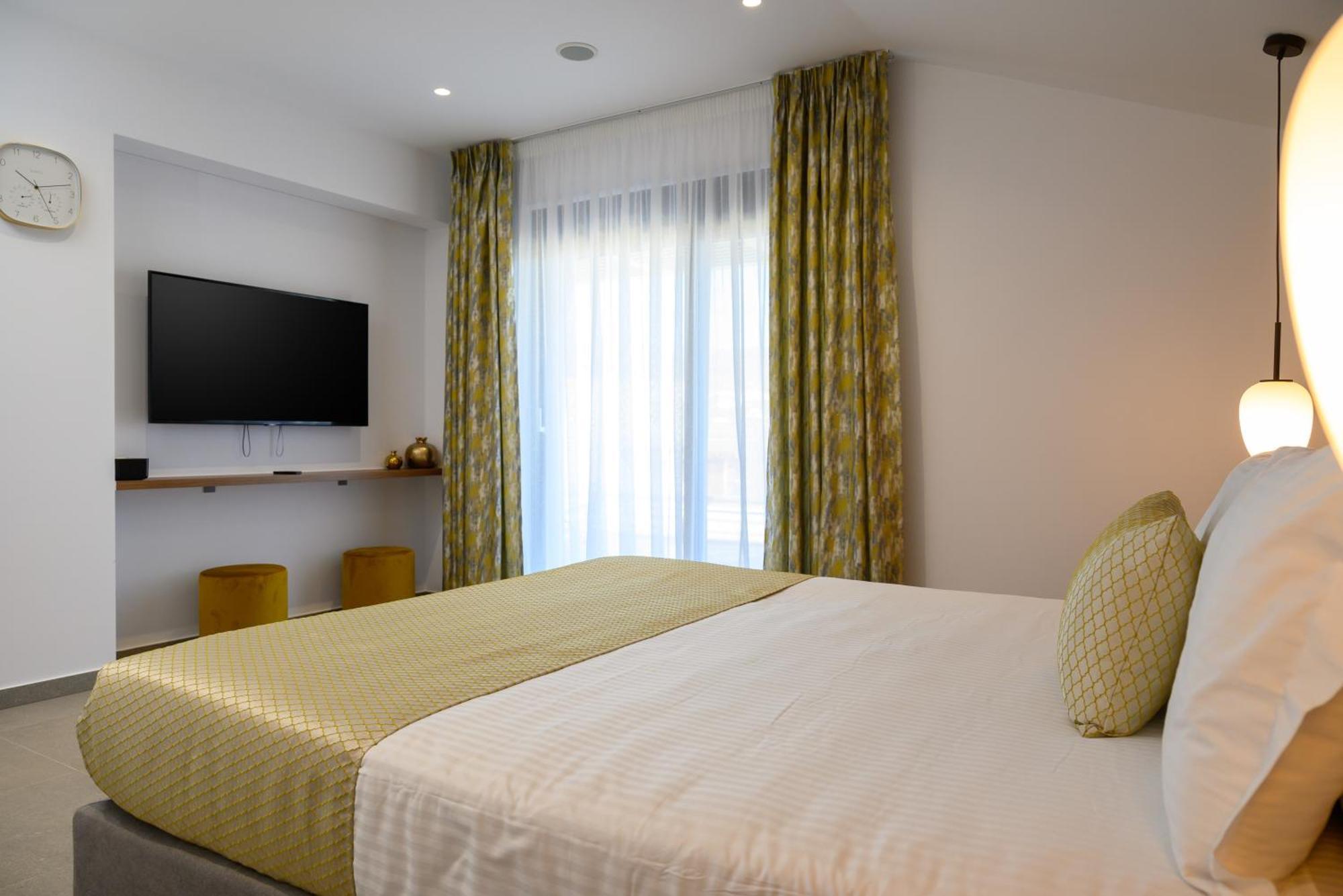 Apartment αntheon 3 *