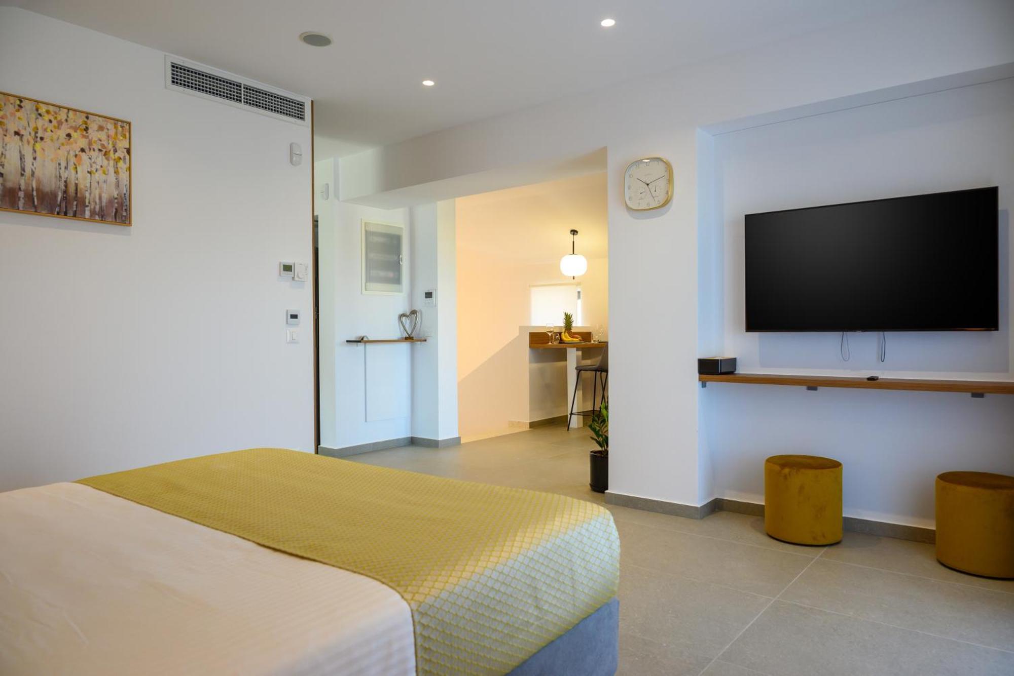 Apartment αntheon 3 *